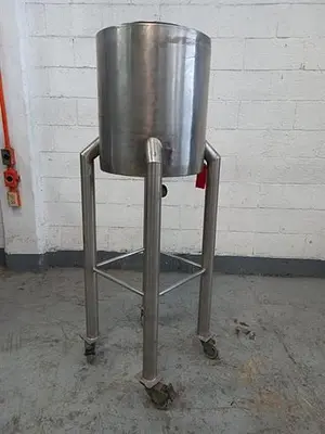 Stainless steel  25 gallon jacketed tank