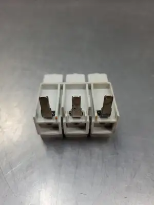 SIEMENS 3VU9165-1BB01, 3-Phase Feed-in Terminal. 4E-40