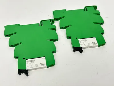 PLC-BSC-24DC/21, 2966016, 2961105 | Phoenix Contact PLC-BSC-24DC/21 Relay Base 2966016 w/ 2961105 Relays LOT OF 2 - Used