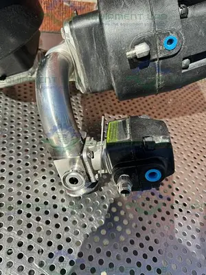 USED 4 ITT PURE-FLO STAINLESS STEEL DIAPHRAGM VALVES W/ 1.5" TO 1/2" SANITARY FITTING