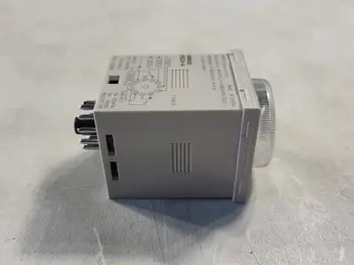 USED OMRON H3CR-A