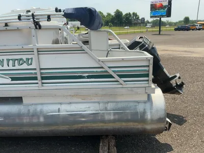 1998 Manitou Unknown 20' Pontoon Boat