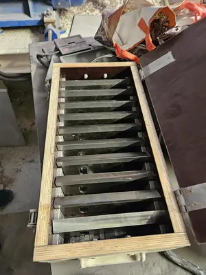 USED HOSOKAWA TWO-STAGE PLASTIC SHREDDING AND GRANULATION SYSTEM