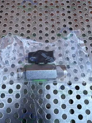NEW CHEMGLASS CG-1969-M-20 STAINLESS STEEL HUBER MALE TO FEMALE BALL VALVE