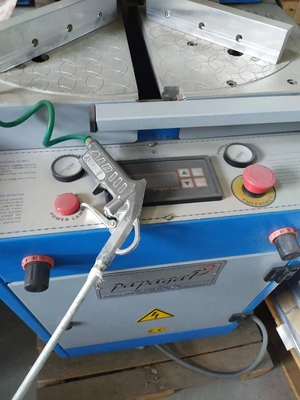 SONMEZ MAKINA  PVC Welding Machine, excellent condition, very slightely used, OFFERS INVITED