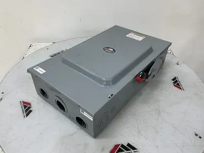 USED SQUARE D H364