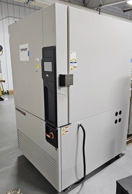 2016 THERMOTRON S-32-8200 TEMPERATURE/HUMIDITY CHAMBER Environmental Chamber | Tekmart International Inc. (1)