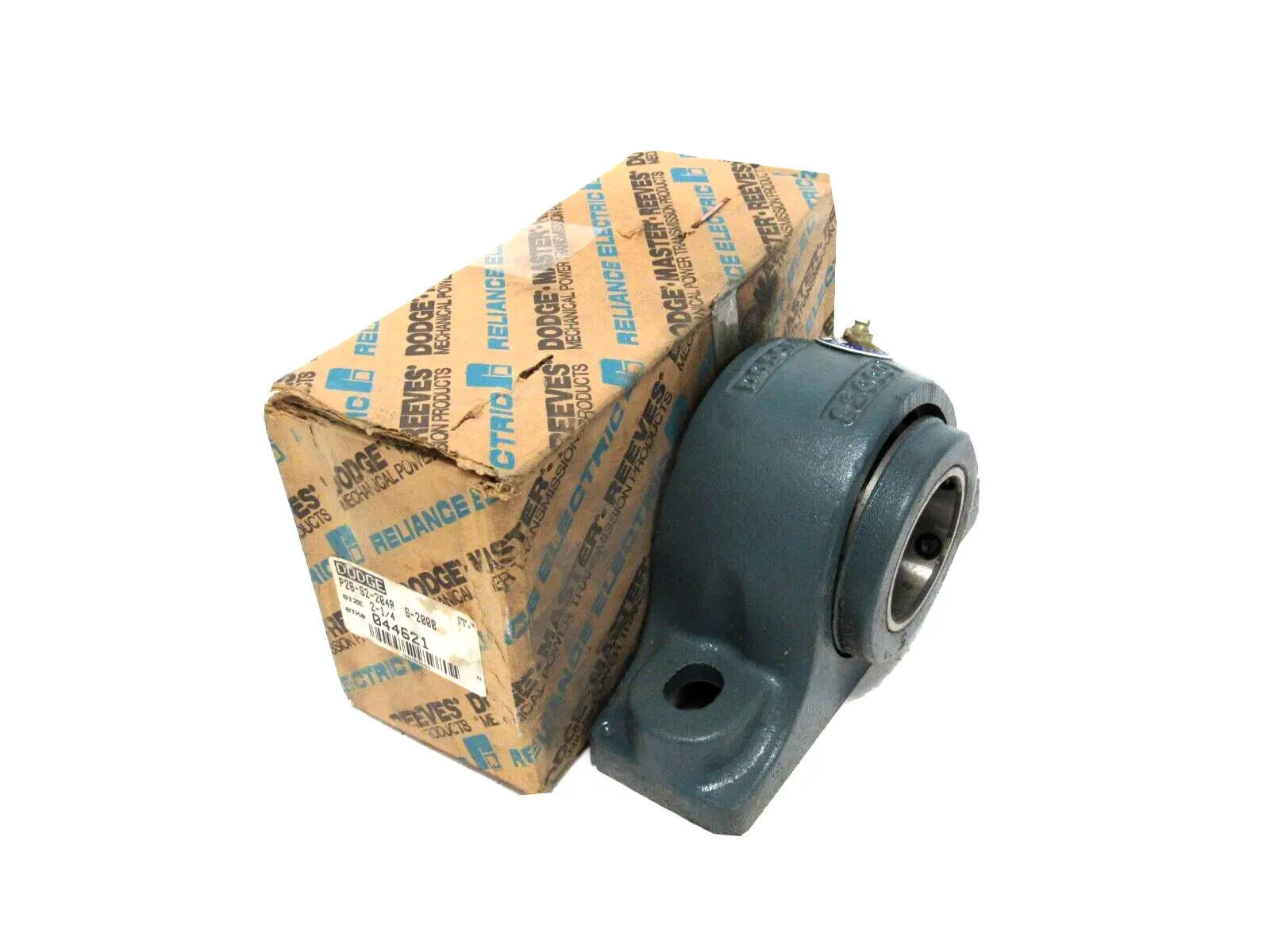 NEW DODGE P2B-S2-204R PILLOW BLOCK BEARING 2-1/4" 044621 P2BS2204R