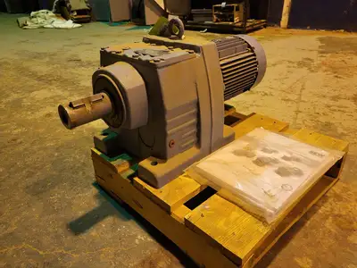 New | in-Stock SEW-EURODRIVE R87DT100L4 Motors (misc) British Columbia CA | Lenmark #246290
