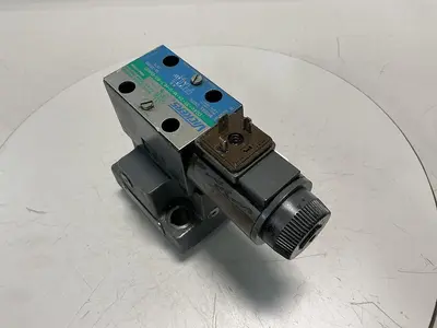 USED VICKERS DG4V-3S-2A-M-U-HL7-60-EN490