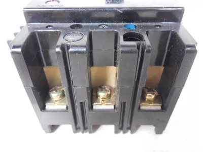 Mitsubishi NF30-SS No-Fuse Circuit Breaker 15 Amps 600VAC 3 Pole Auxiliary Used