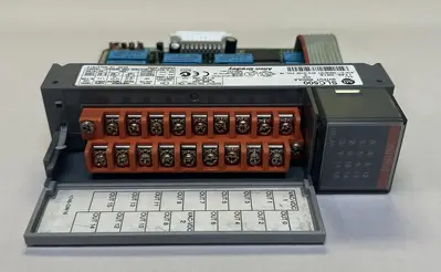 Used ALLEN-BRADLEY 1746-OW16 Input / Output Modules | Surplus Asset Holdings #1206111