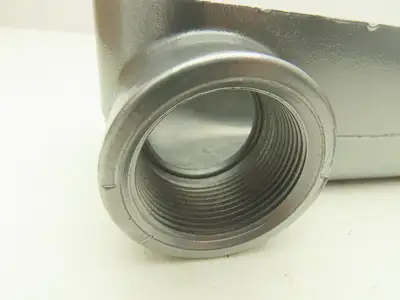 Hubbell OLR-5 LR Conduit Body Connector Size 1-1/2" 3-#1/0 AWG Lot of 5