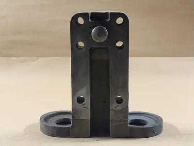 Front Engine Mounts F8L413