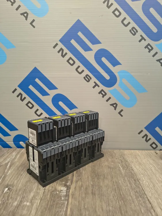 Used SIEMENS 3RH2140-2BB40 Misc Electrical & Power Parts South Carolina US | ESS Industrial Equipment Sales #779867