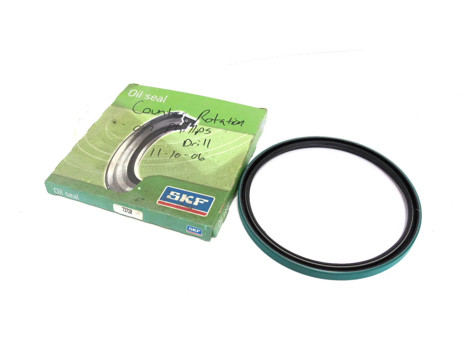 NEW SKF 73720 OIL SEAL CR73720