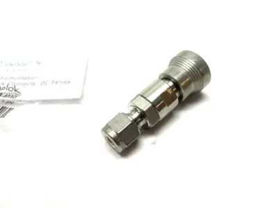 USED SWAGELOK INSTRUMENTATION QUICK CONNECT FITTING QC SERIES 6MM TUBE