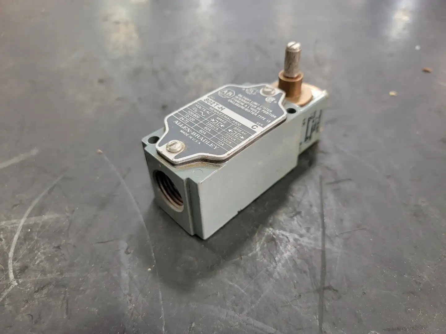 USED ALLEN-BRADLEY 802T-H