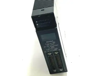 USED GE FANUC OUTPUT MODULE MISSING TOP FRONT COVER