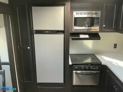 USED 2019 VENTURE SPORTTREK TOURING 336 VRK