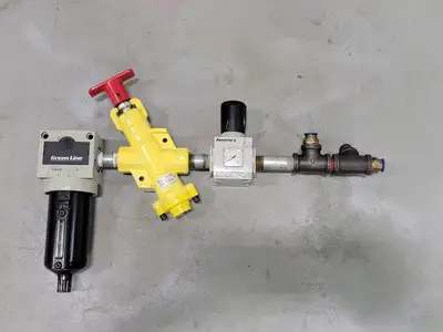 Pneumatic Filter F32B-04M w/ Valve 4ZL04 & Pressure Regulator 8652AR004G103G0