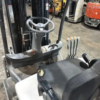 USED 2019 CROWN FC5245-50