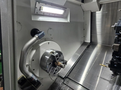 OKUMA 3-axis CNC Lathe, condition of a new, VIDEOS
