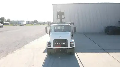 New | in-Stock 2025 MACK MD6 Hooklifts & Roll-Offs Texas US | Roll Off Truck World #1491908