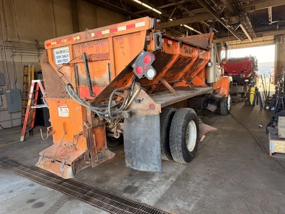 Used 1995 FORD L9000 Dump trucks Michigan US | Miedema Asset Management Group #1371806
