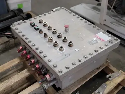 USED CROUSE-HINDS EJB241808