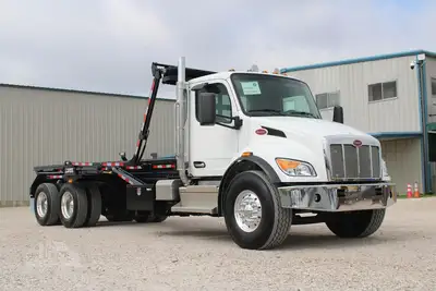 New | in-Stock 2027 PETERBILT 548 Rolloff Trucks Texas US | Roll Off Truck World #1492003