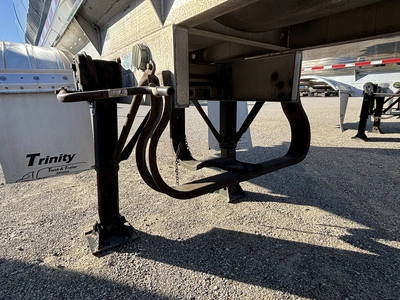 Used 2017 WALKER MILK TANKER TRAILER Liquid Supply Trailers Michigan US | Miedema Asset Management Group #1709458