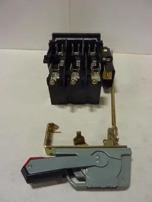 USED ALLEN BRADLEY 1494V-DS30 SER A