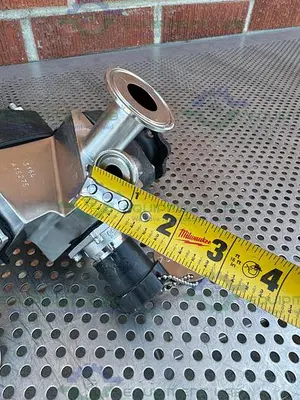 USED 4 ITT PURE FLO STAINLESS STEEL DIAPHRAGM VALVE W/ 1/2" - 1" SANITARY FITTINGS