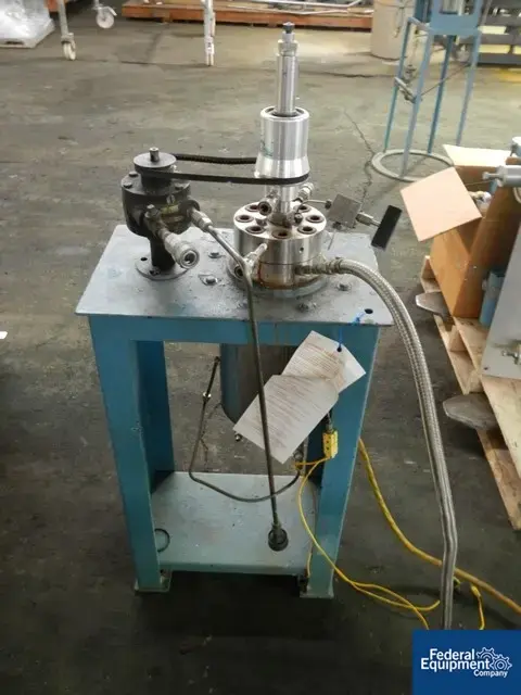 Used Parker Autoclave Engineers 1,000 ML Autoclave Engineers Autoclave, 316 S/S, 5,000# Reactors Ohio US | Federal Equipment Company #125537
