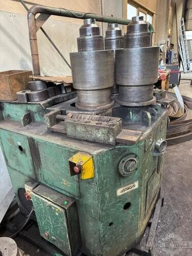 USED 1999 ROUNDO R4S