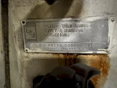 40 TON L&J STRAIGHT SIDE PRESS: YOBRO #23910