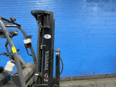 Used TOYOTA 8FGCU25 Misc Forklifts Ohio US | HGR 24 #1567462
