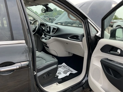Used 2020 CHRYSLER PACIFICA Vans Michigan US | Miedema Asset Management Group #1315937