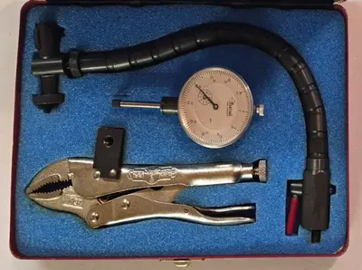 G - Central Tool Company Automotive Engine Gauge Set in Case