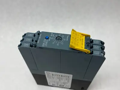 USED SIEMENS SIRIUS FAIL-SAFE REVERSING STARTER