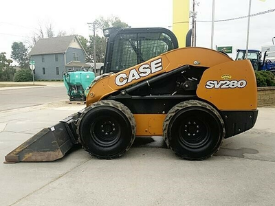 USED 2017 Case SV280