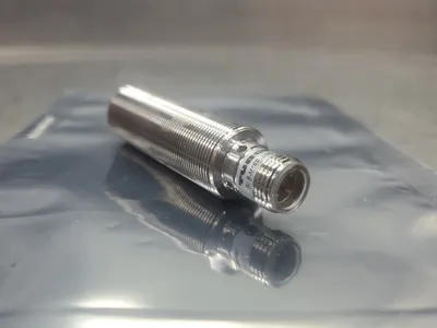 TURCK BI 8-M18E-AP6X-H1141 Proximity Sensor. 5-E2