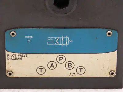 Used VICKERS _UNKNOWN_ Valves/Fittings Indiana US | Arrow Industrial #1365380