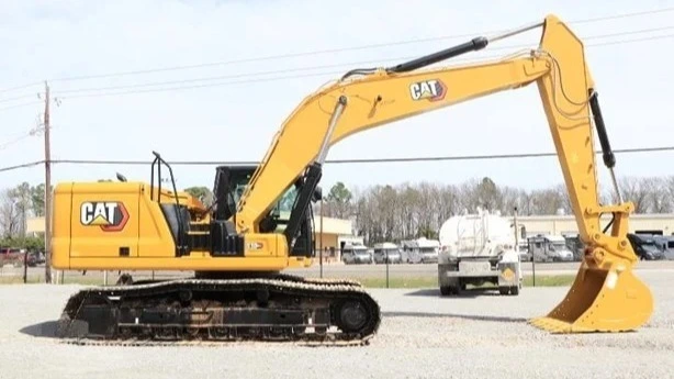 USED 2024 Caterpillar 330GC