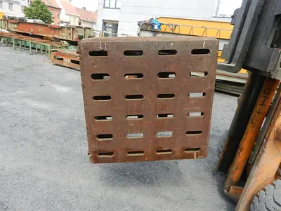 USED CLAMPING TABLE 1000 X 900 X 800 MM