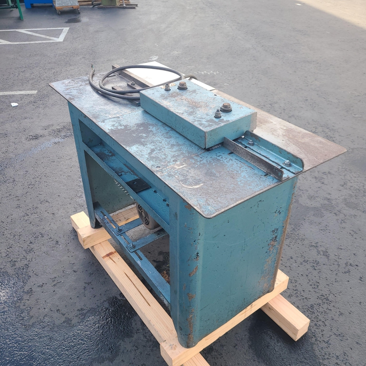 Used _UNKNOWN_ _UNKNOWN_ Seam Closers Washington US | Benoit Sheet Metal Equipment, Inc #1128723