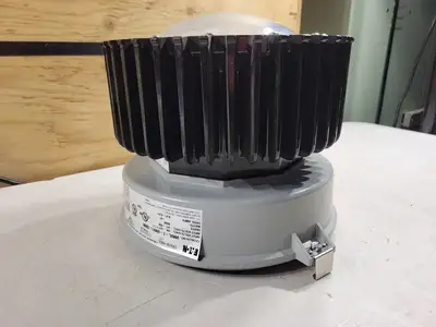 NEW CROUSE-HINDS VMVL-7-UNV1-S890
