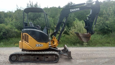USED 2016 Deere 35D