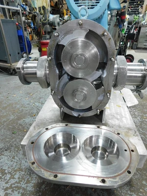 USED WAUKESHA 4" PUMP 220